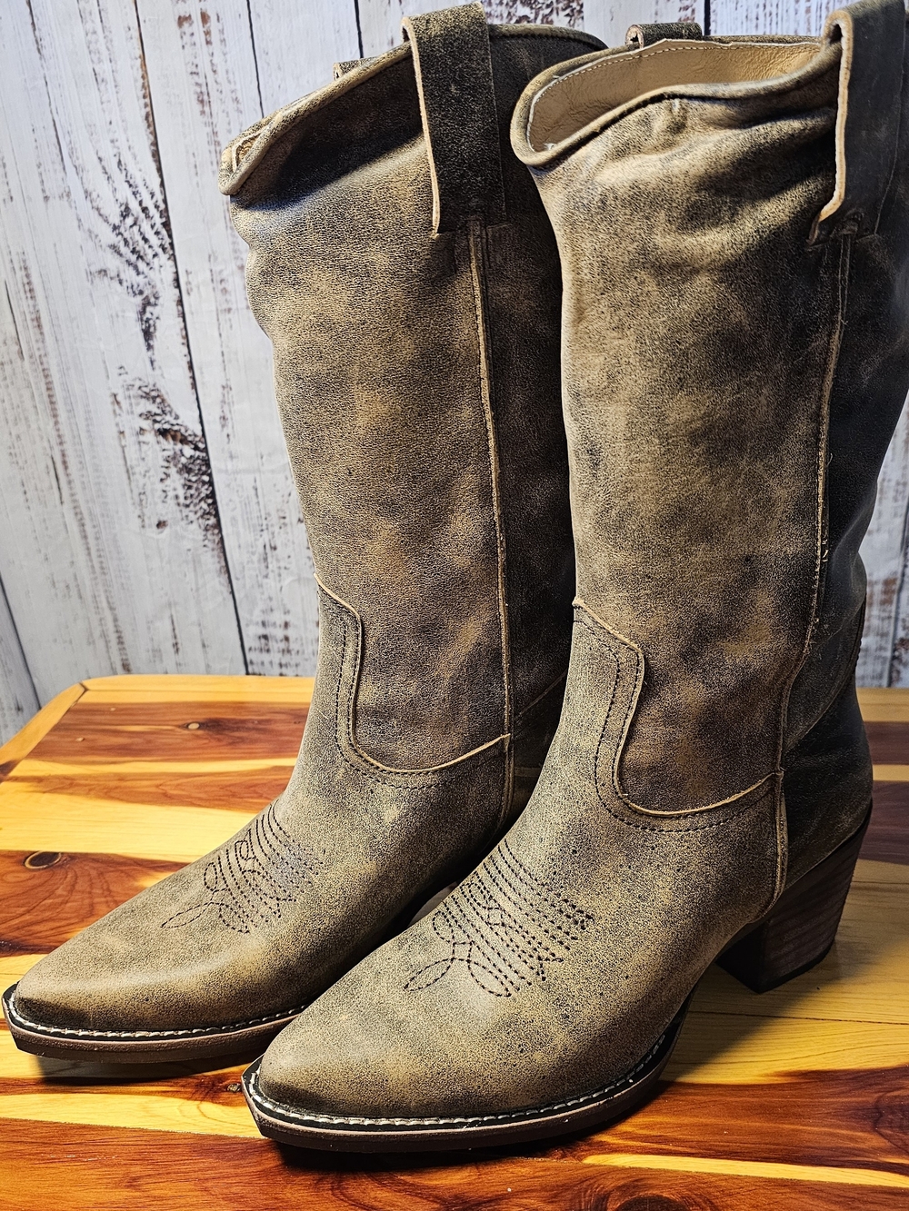 Steve Madden Albany Distressed Brown Leather Western Cowboy Boots Size 9.5 NIB